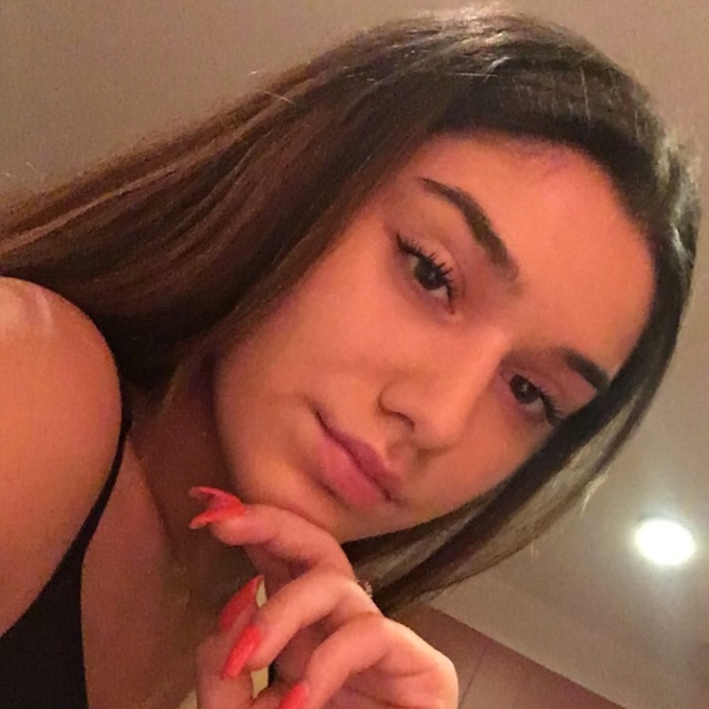 Meet your Posher, Anjulie